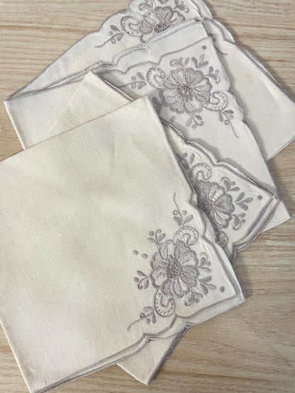 x4 vintage embroidered linen placemats + napkins - good market thrift store