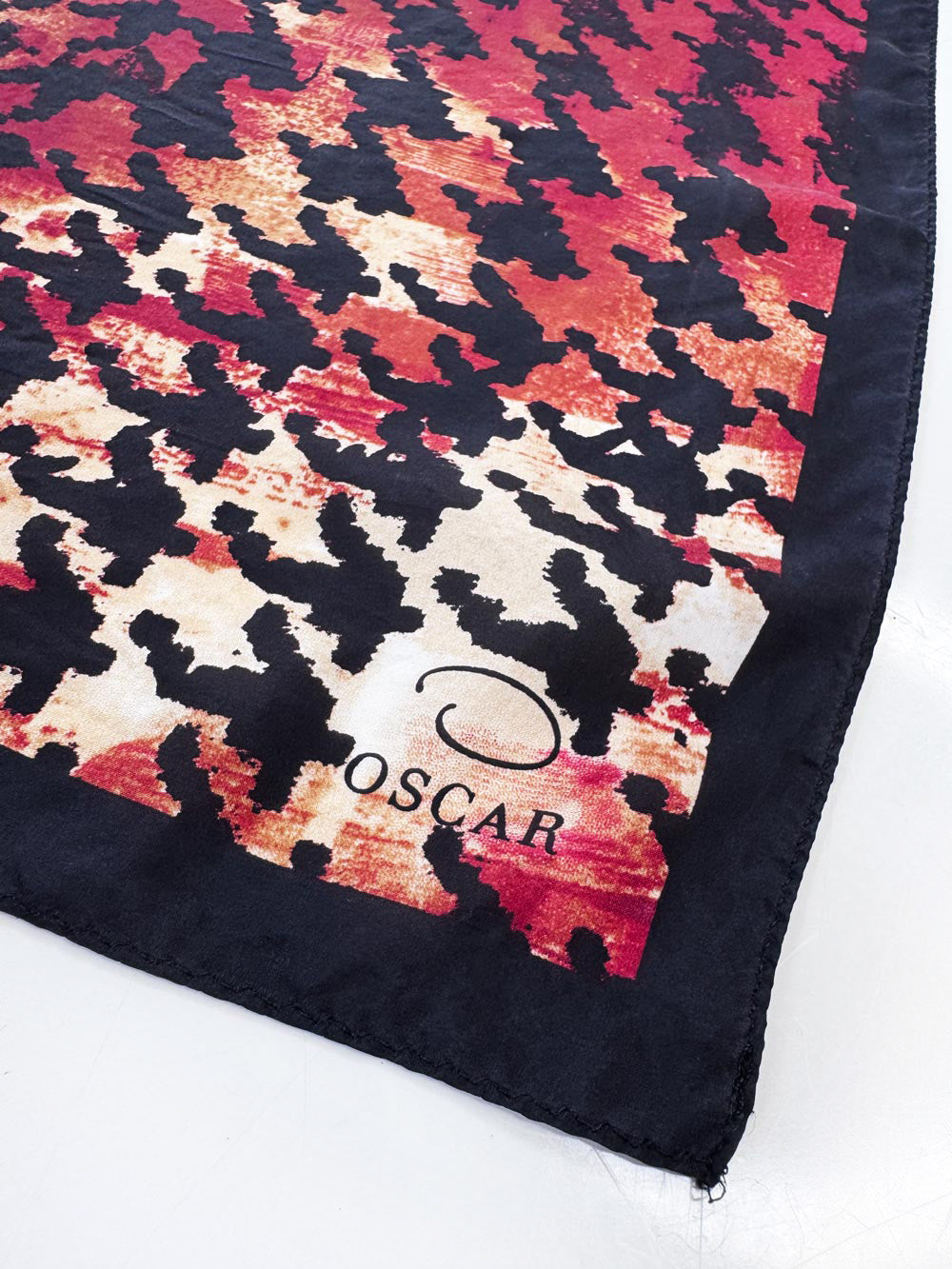 vintage oscar de la renta 100% silk houndstooth xl square scarf