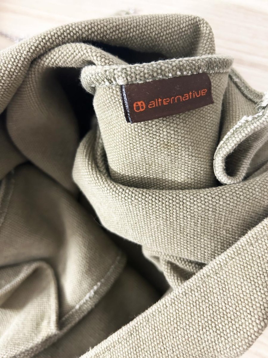 vintage 00s alternative canvas grunge shoulder bag - good market thrift store