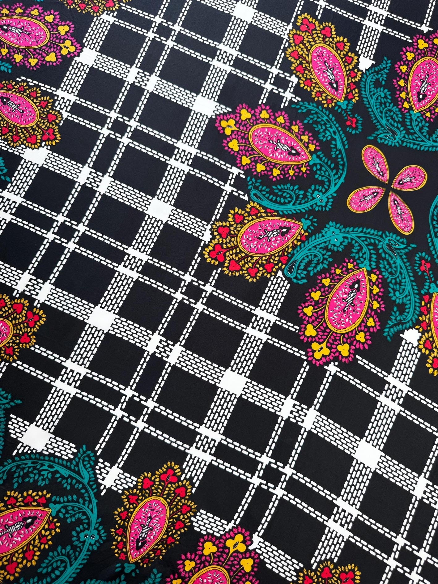 diane von furstenberg 100% silk paisley xl square scarf