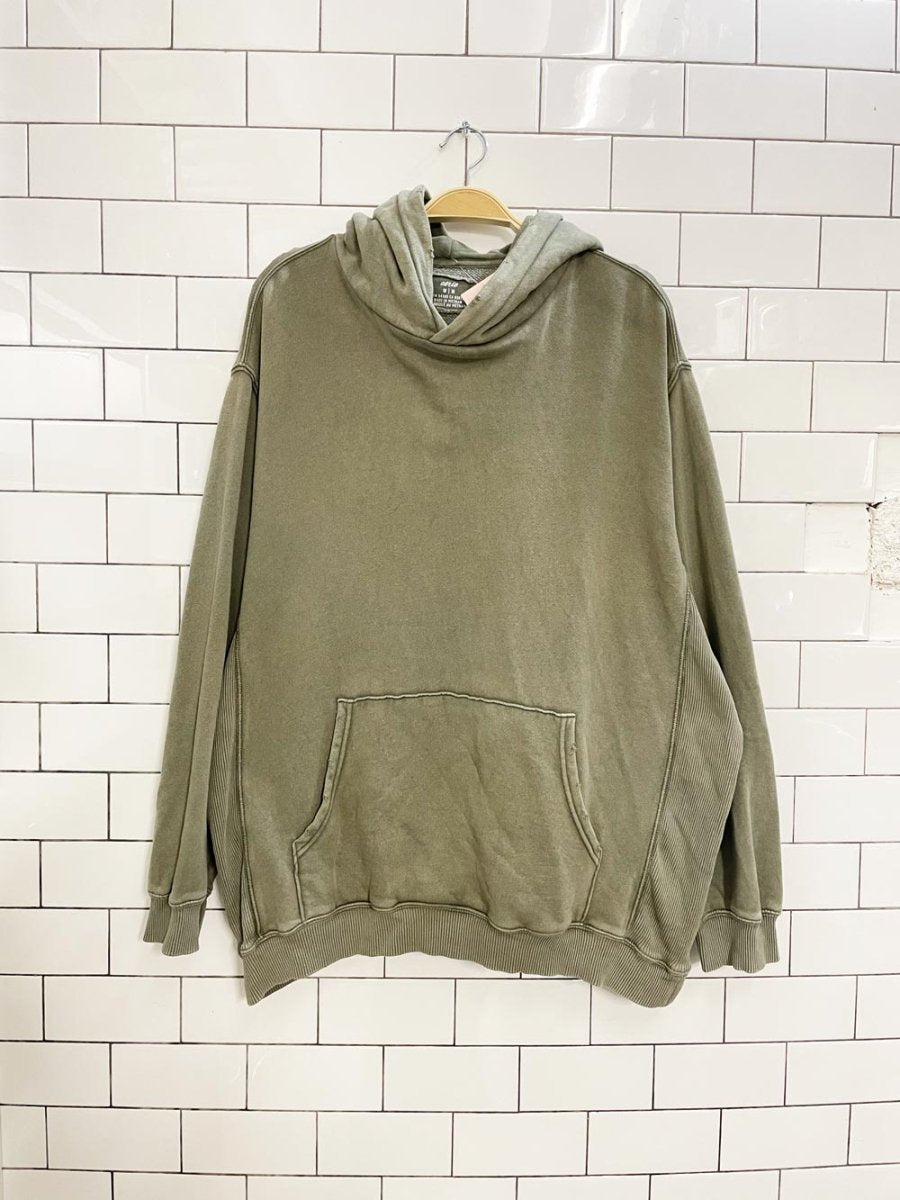 aerie oversized sage green hoodie - good market thrift store