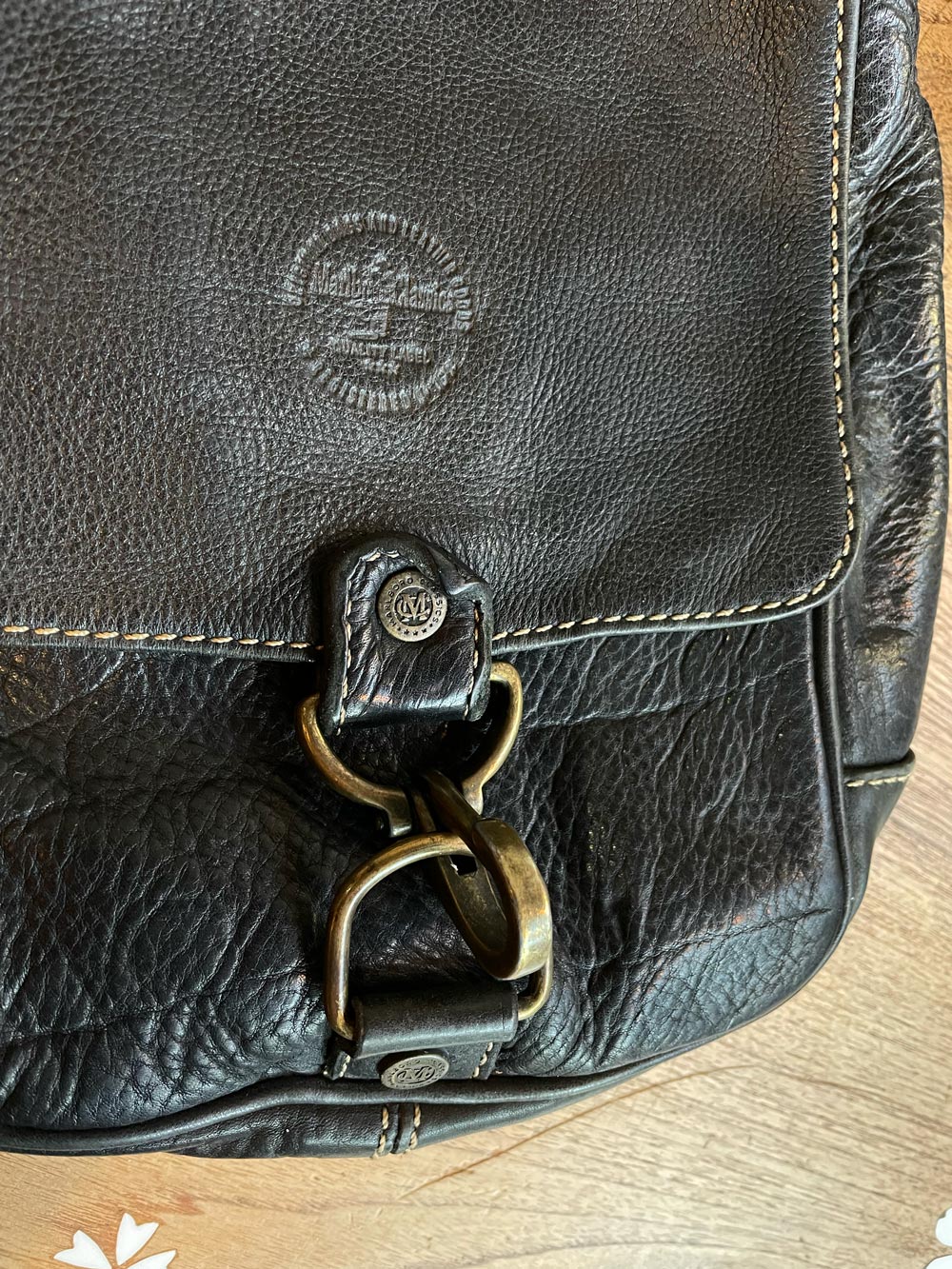 vintage marlboro classics leather bag