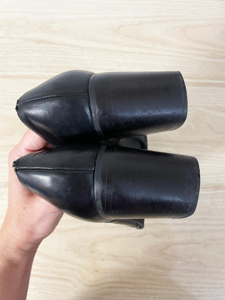 vintage 90s usina minimal square toe leather ankle shoe - good market thrift store