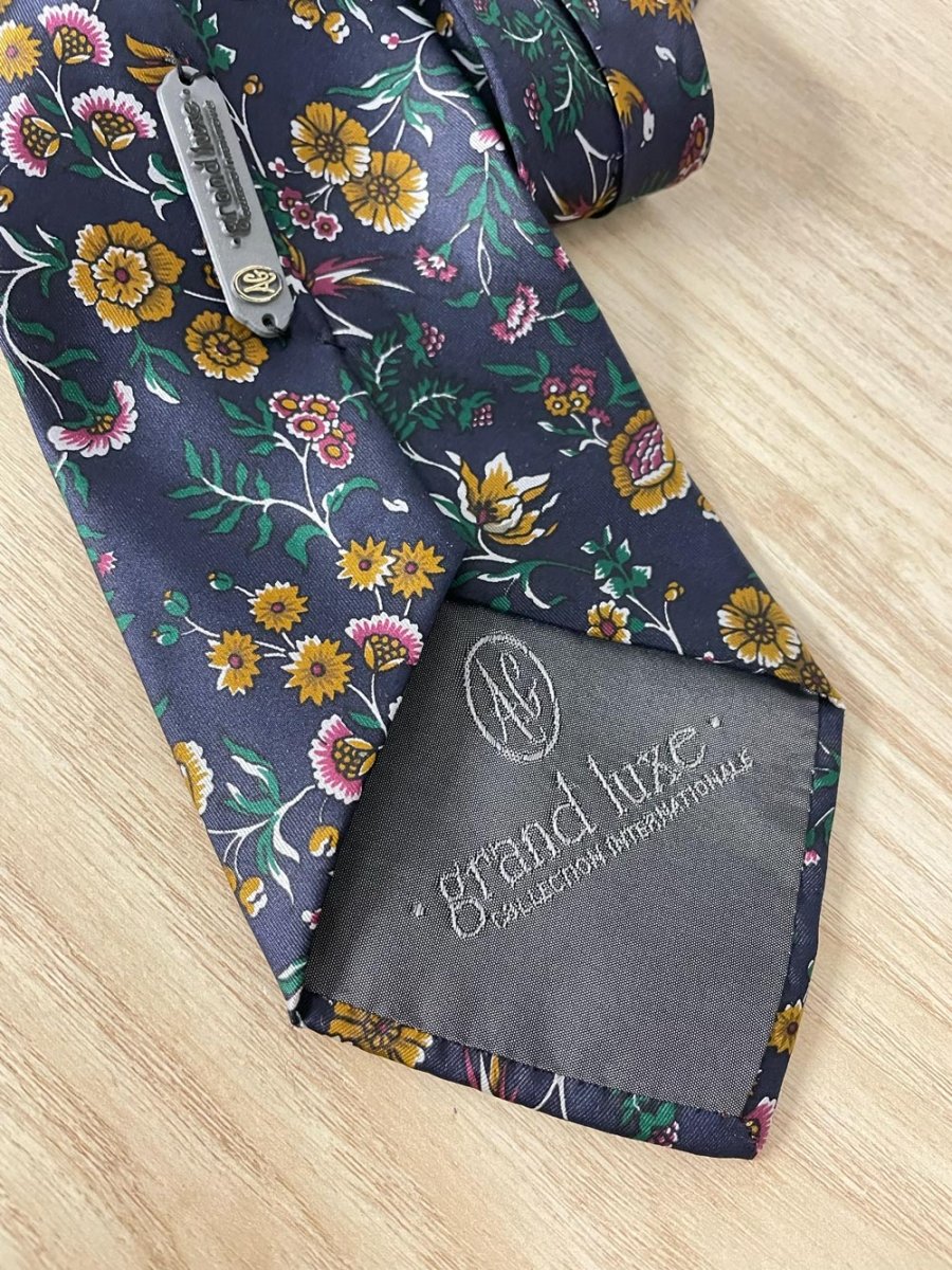 vintage ag grand luxe flowers + birds silk tie - good market thrift store