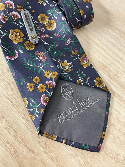 vintage ag grand luxe flowers + birds silk tie - good market thrift store