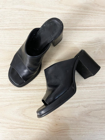 vintage 90s browns heeled leather clog | made in Italy - good market thrift store