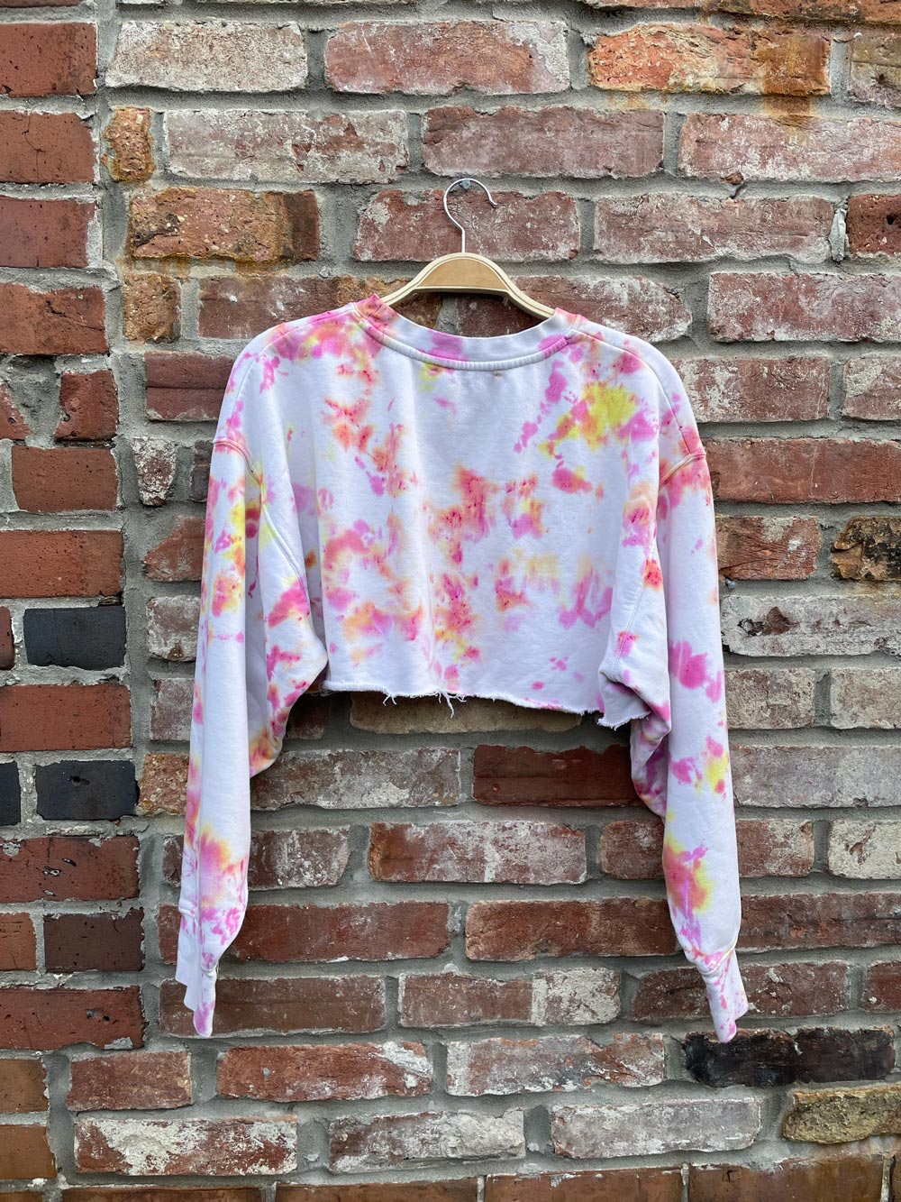 brunette the label x juicy blonde tie dye crop sweatshirt