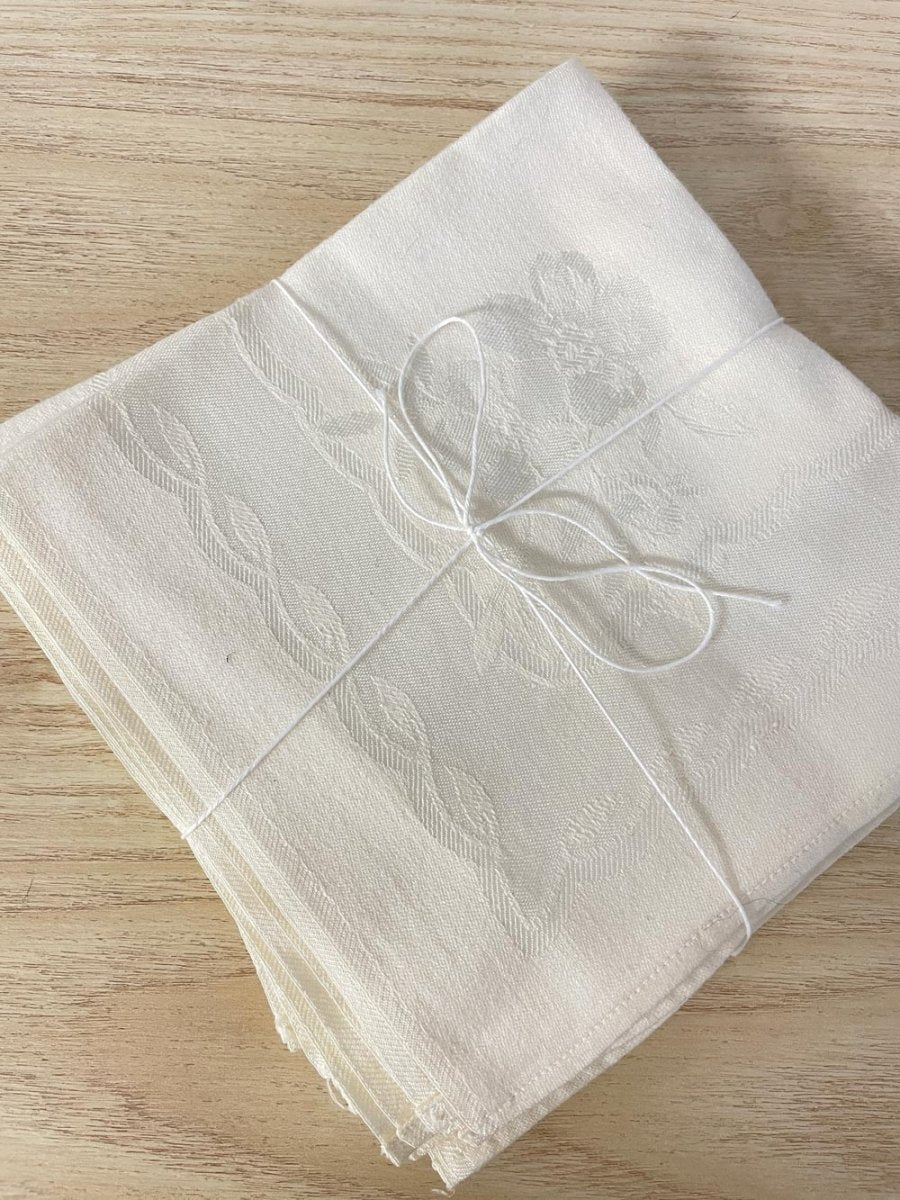 x6 vintage minimal floral napkins - good market thrift store