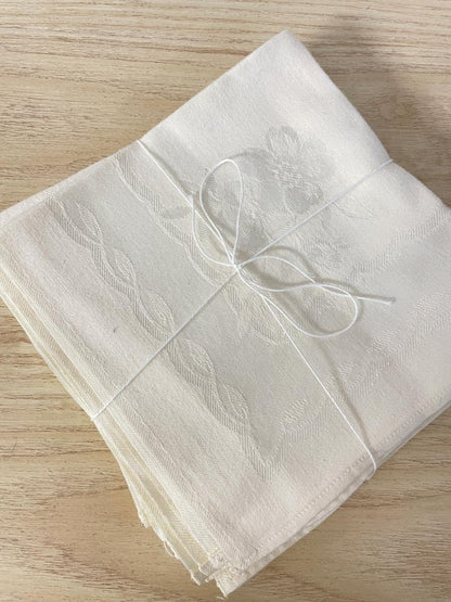 x6 vintage minimal floral napkins - good market thrift store