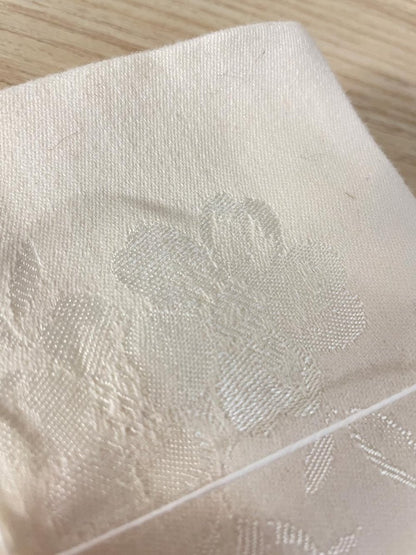 x6 vintage minimal floral napkins - good market thrift store