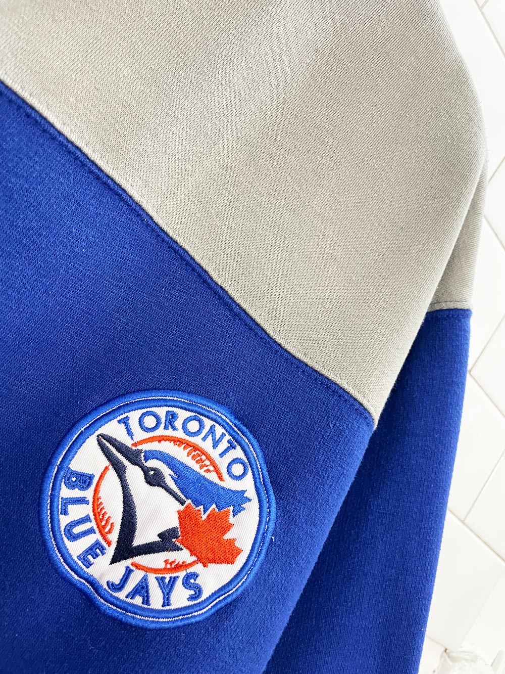 toronto blue jays MLB colour block cropped sleeve sweatshirt tee