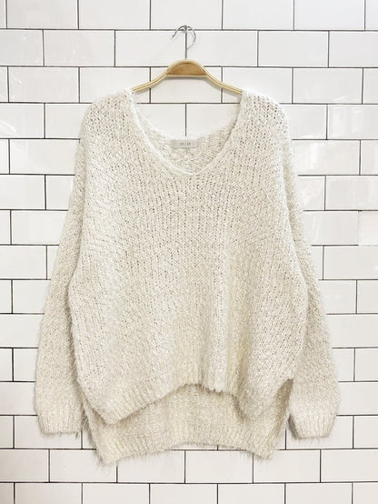 28 | 29 cotton - blend loose knit v - neck sweater - good market thrift store