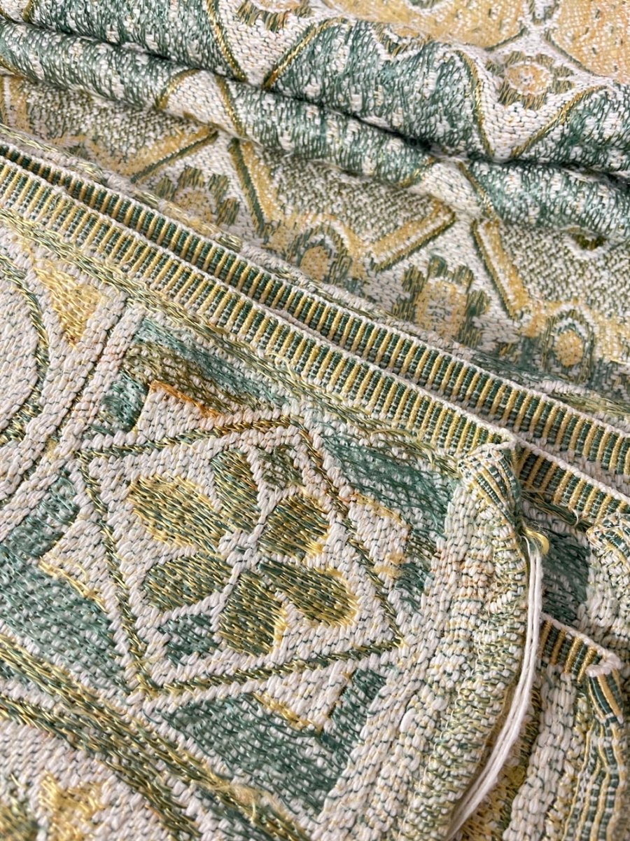 vintage 70s retro jaquard floral tapestry/throw - good market thrift store