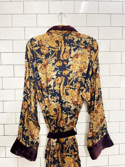 vintage amour de nuit 100% silk robe with velvet trim - good market thrift store