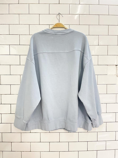 levi's minimal logo crewneck sweatshirt - good market thrift store