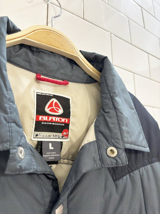 vintage 00s burton down quilted snowboard jacket - good market thrift store