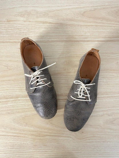 valentim leather derby shoe - good market thrift store