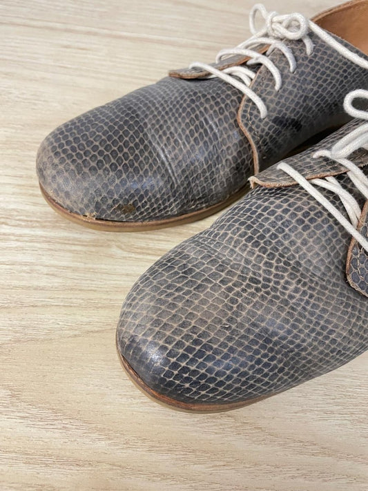 valentim leather derby shoe - good market thrift store