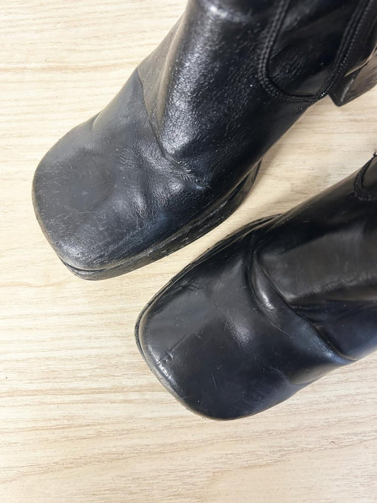 vintage 00s square toe leather heeled boot - good market thrift store