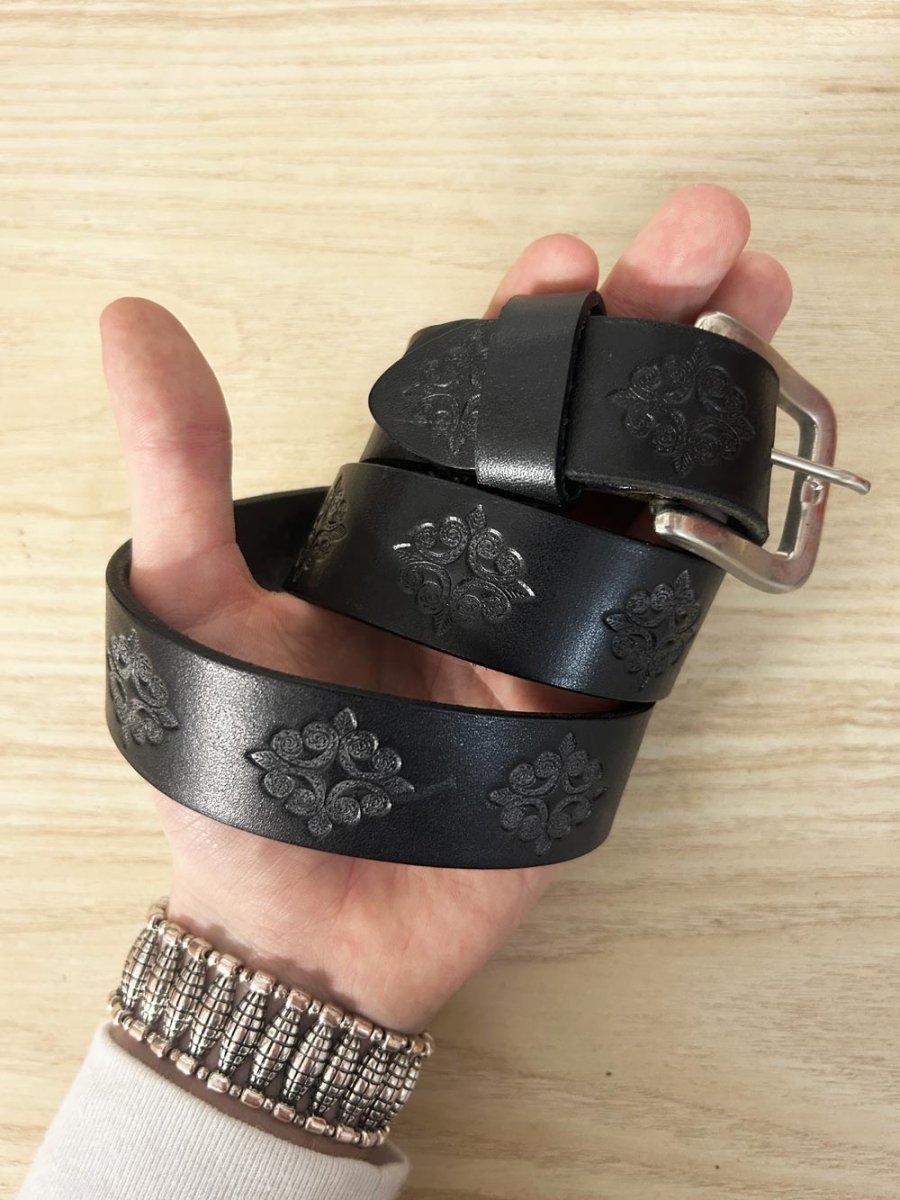 vintage landes engraved leather belt - good market thrift store