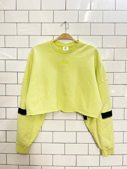 reebok oversized cropped boxy logo crew - good market thrift store