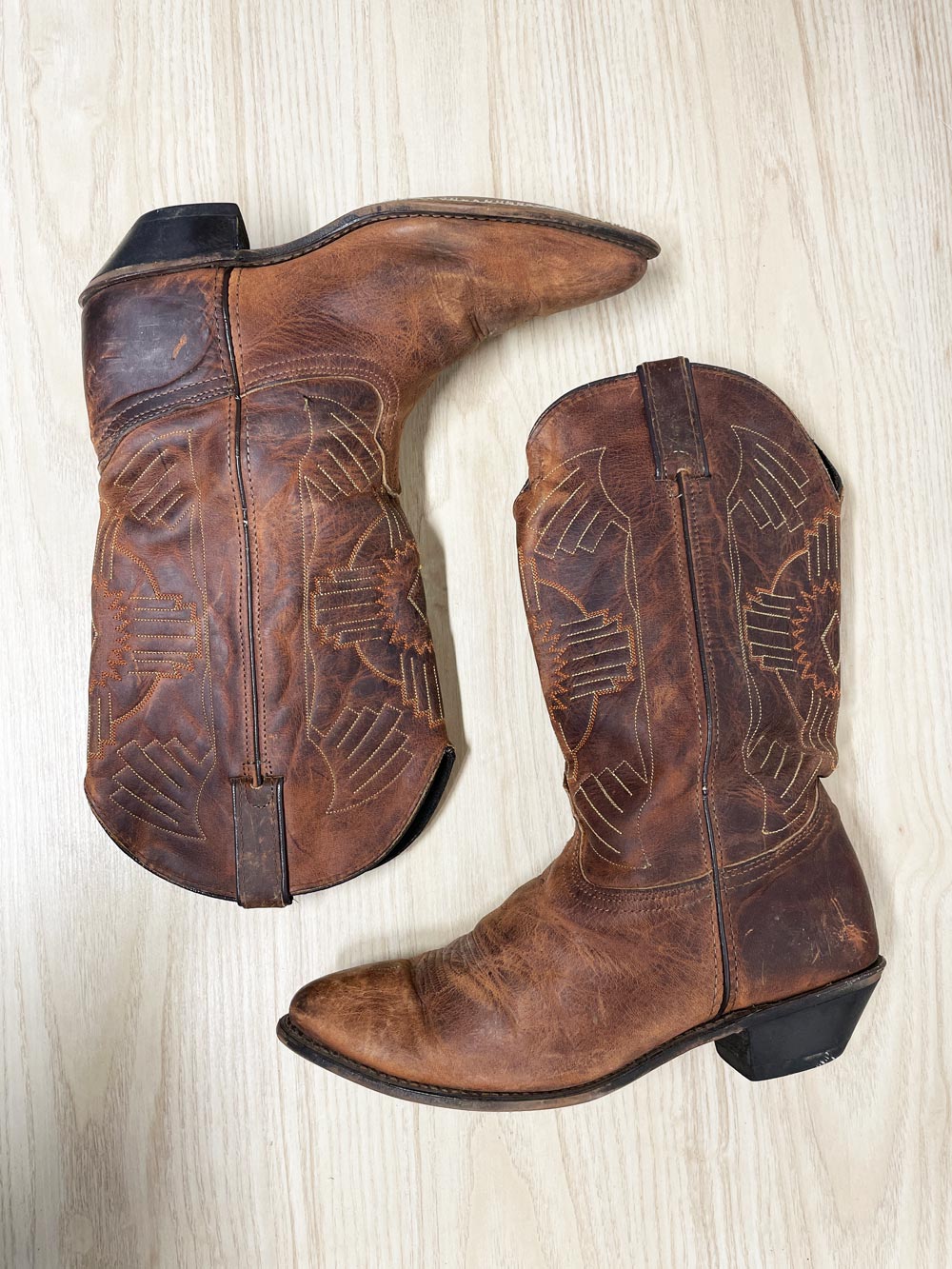 vintage durango southwestern embroidered leather cowboy boots