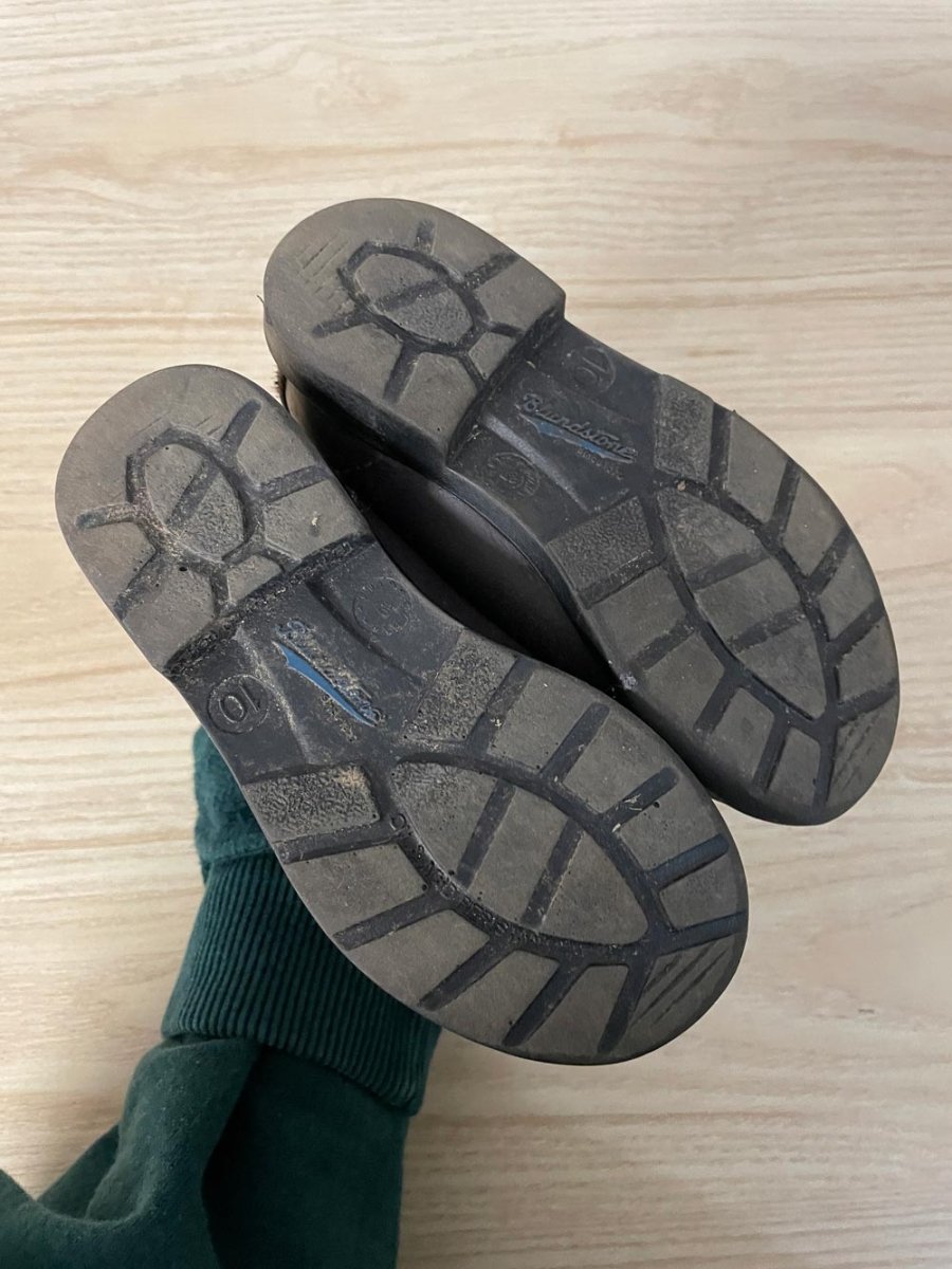 blundstone brown leather chelsea boots - good market thrift store