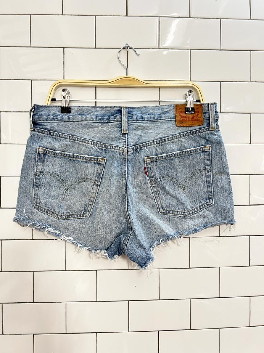 levi's 501 distressed cut off denim shorts - good market thrift store