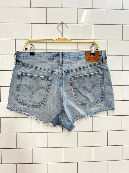levi's 501 distressed cut off denim shorts - good market thrift store