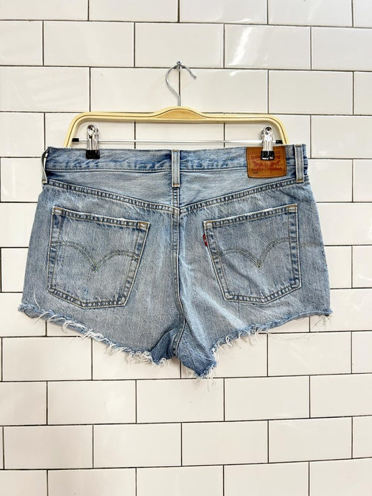 levi's 501 distressed cut off denim shorts - good market thrift store
