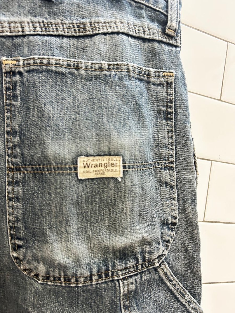 vintage 00s wrangler distressed denim carpenter shorts - good market thrift store