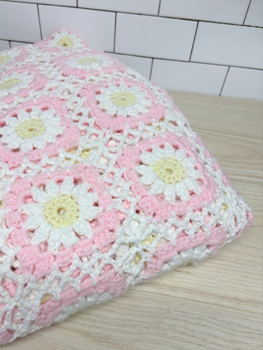 handmade daisy flower square crochet blanket - good market thrift store