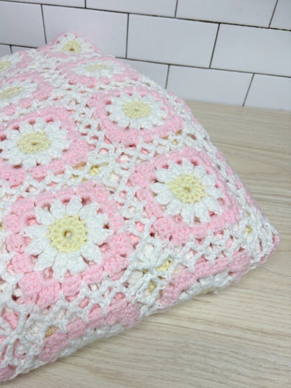handmade daisy flower square crochet blanket - good market thrift store