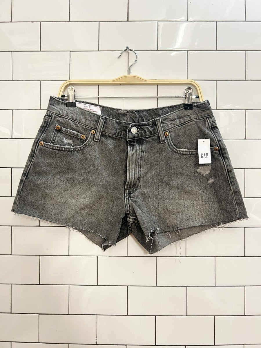 nwt gap low stride denim cut off shorts - good market thrift store