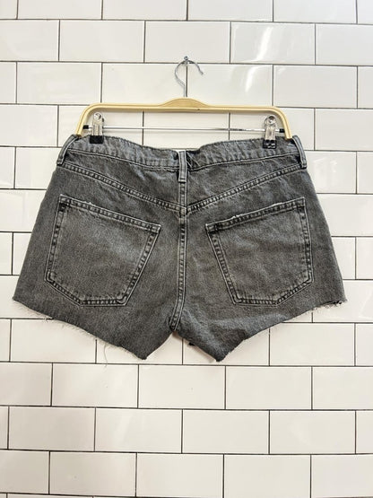 nwt gap low stride denim cut off shorts - good market thrift store