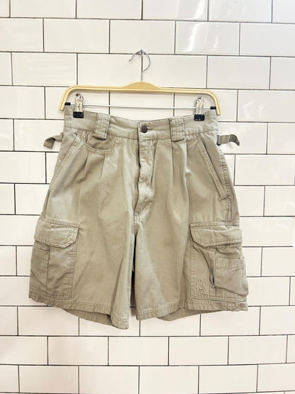 vintage 00s misty mountain cargo shorts - good market thrift store