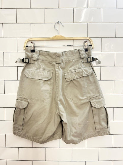 vintage 00s misty mountain cargo shorts - good market thrift store