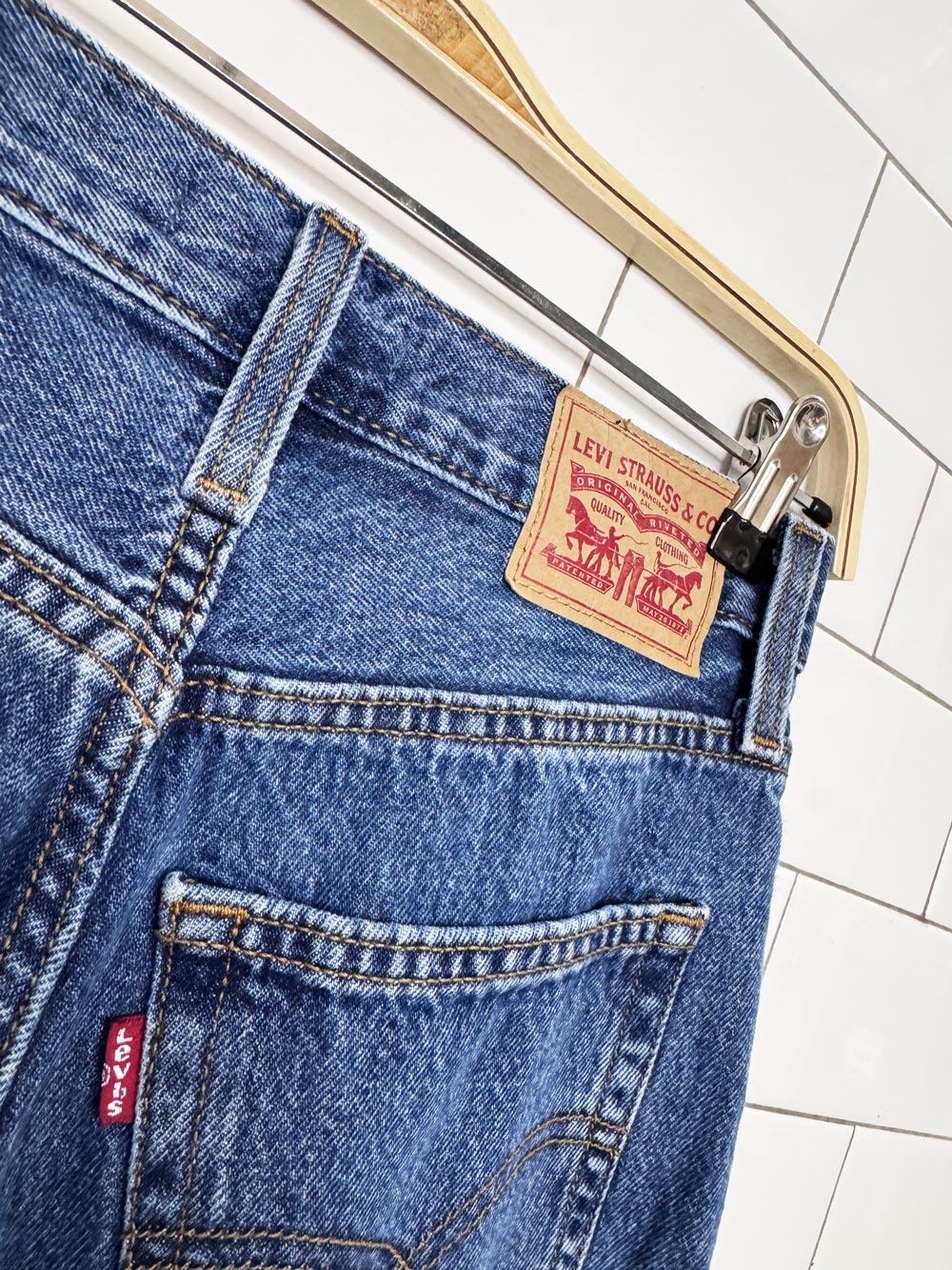 levi's 94 baggy jeans