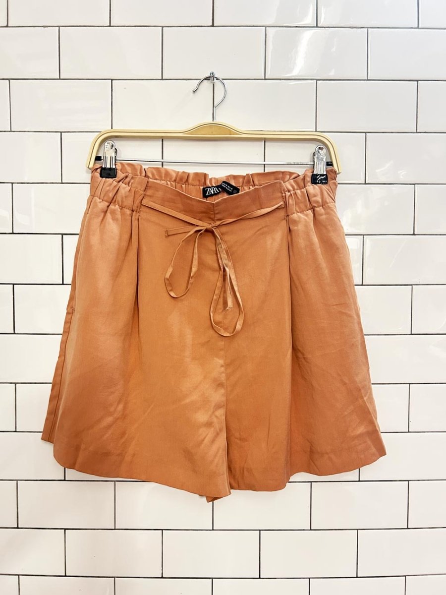 zara light drawstring pleated shorts - good market thrift store