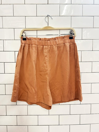 zara light drawstring pleated shorts - good market thrift store