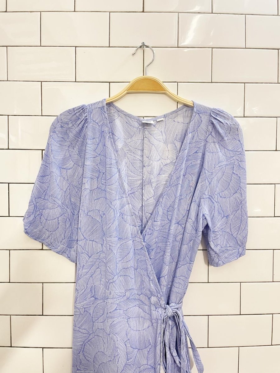 gap floral wrap midi dress - good market thrift store