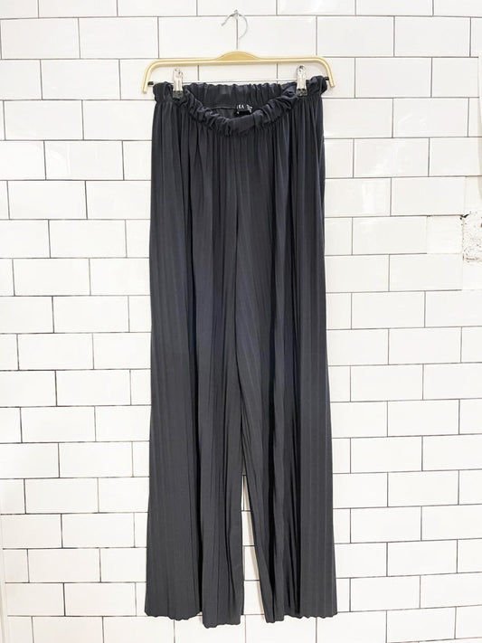 refka accordion pleated wide leg lounge pants - good market thrift store