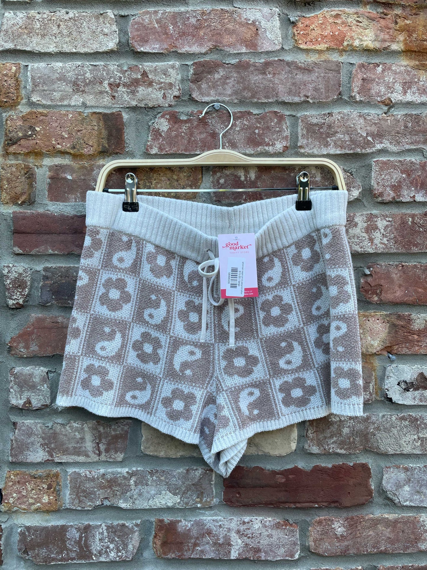 american eagle yin & yang knit shorts