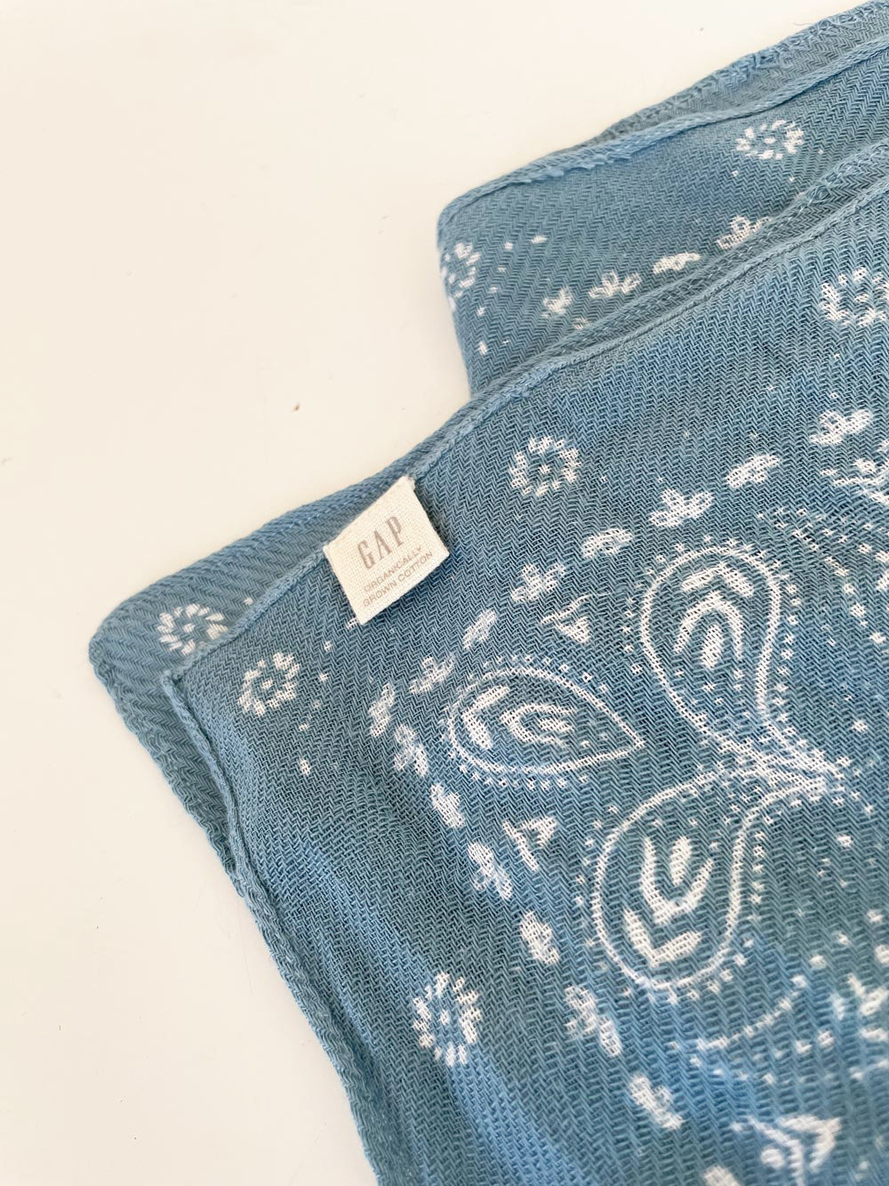 nwt gap square paisley bandana