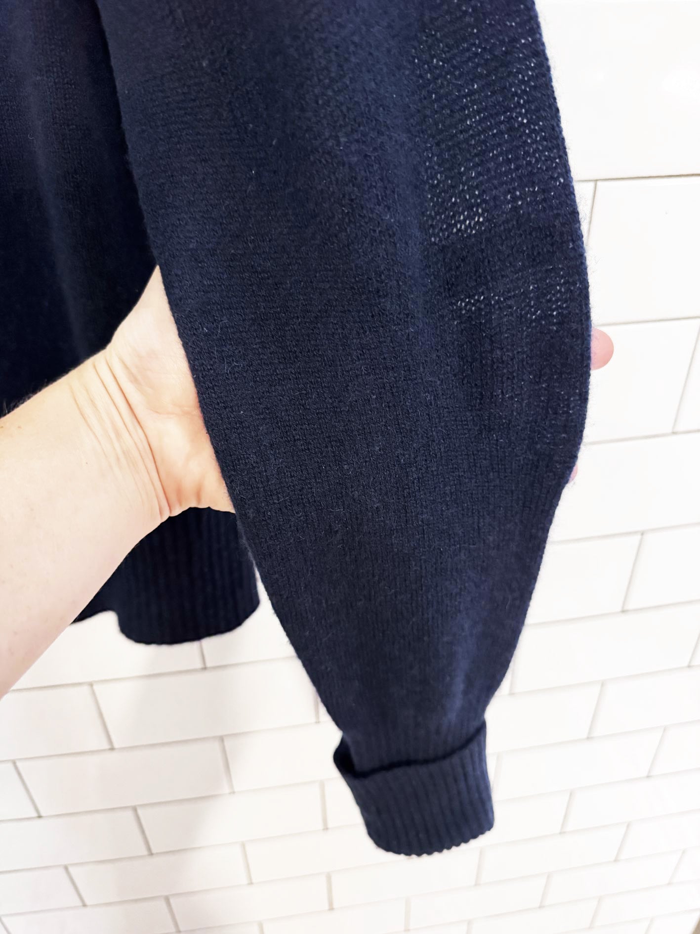 brochu walker 100% cashmere v-neck knit sweater