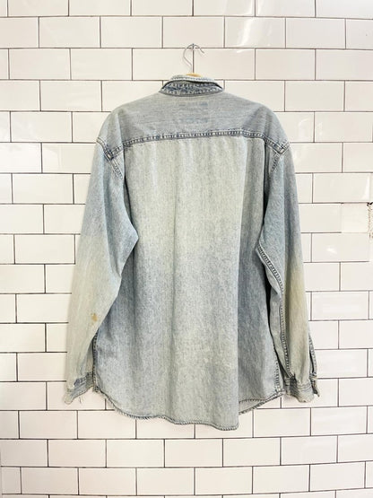 vintage 90s levi's denim shirt - good market thrift store