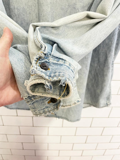 vintage 90s levi's denim shirt - good market thrift store