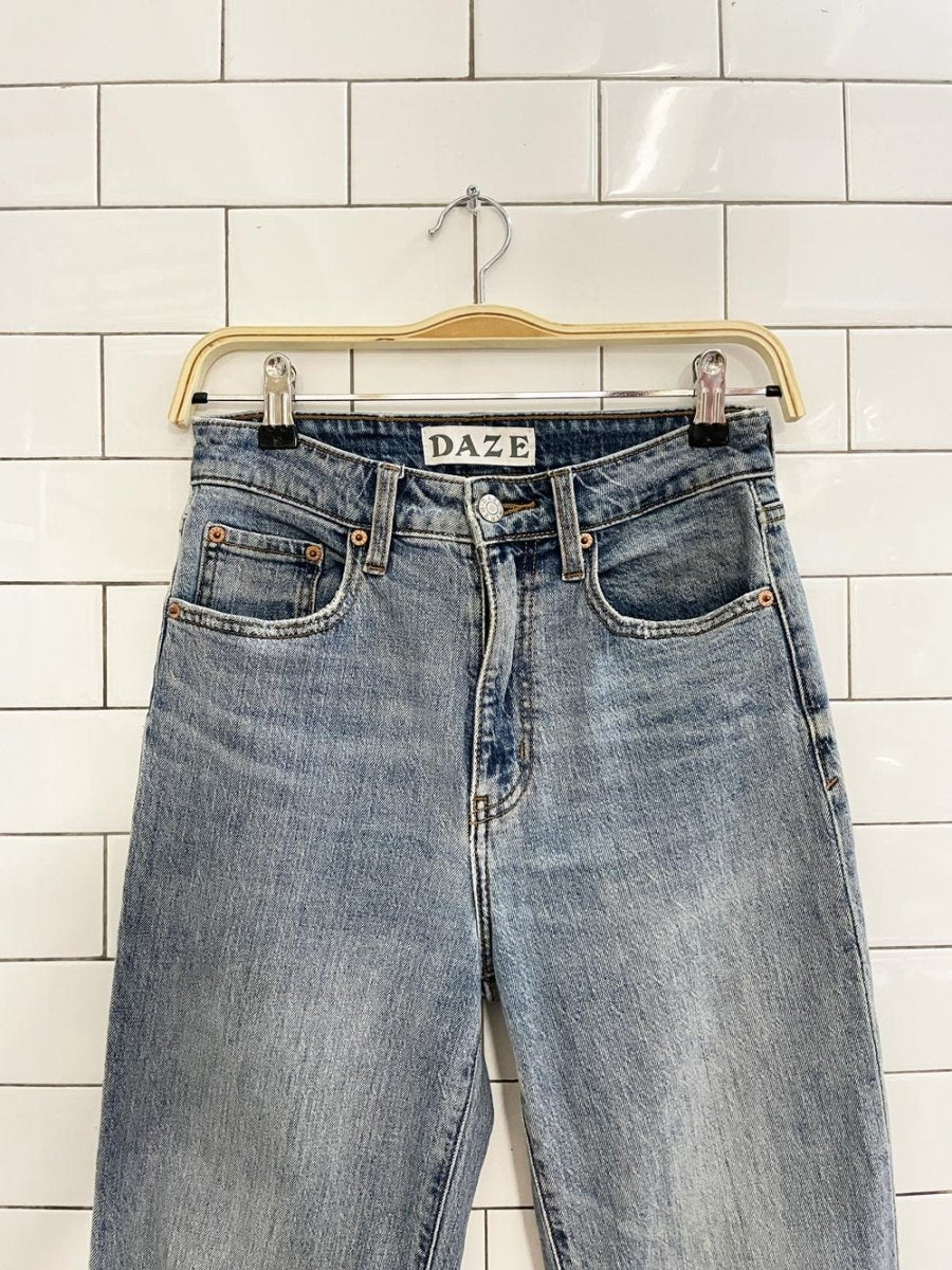 daze LA ripped knee straight jeans - good market thrift store