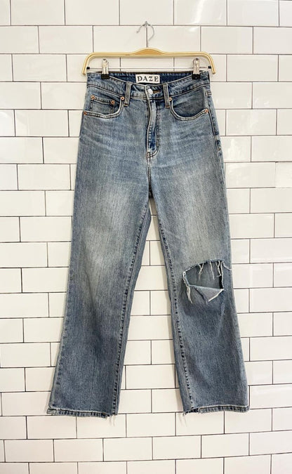 daze LA ripped knee straight jeans - good market thrift store