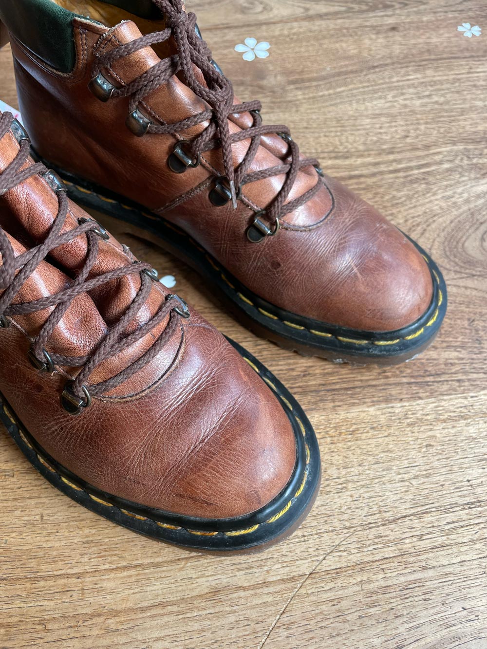 vintage 90s doc martens two-tone leather hikers
